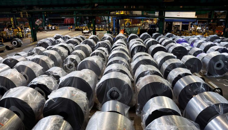 من خام إلى ثروة: الألمنيوم المعدن الرمادي الذي يحرك الأسواق