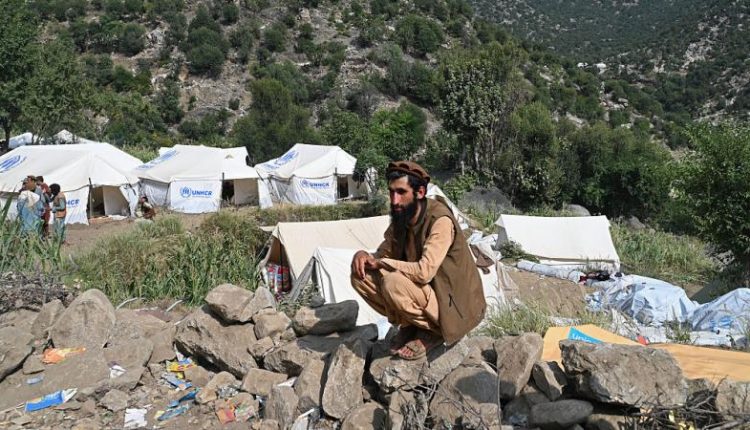 زلزال بقوة 6.3 درجات يضرب شمال أفغانستان ويسفر عن 11 قتيلًا و180 مصابًا