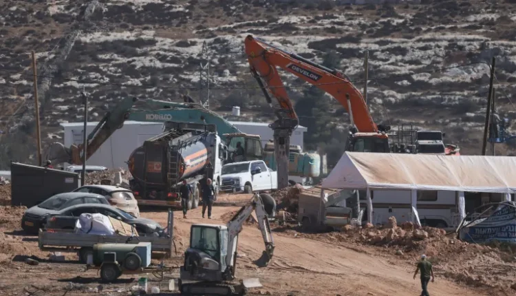 الاحتلال يقتحم مناطق بالضفة وعبوة تستهدف جنوده شرق نابلس