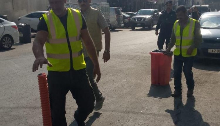 بلدية السلط تنفذ حملة لتنظيم الشوارع وإزالة المخالفات