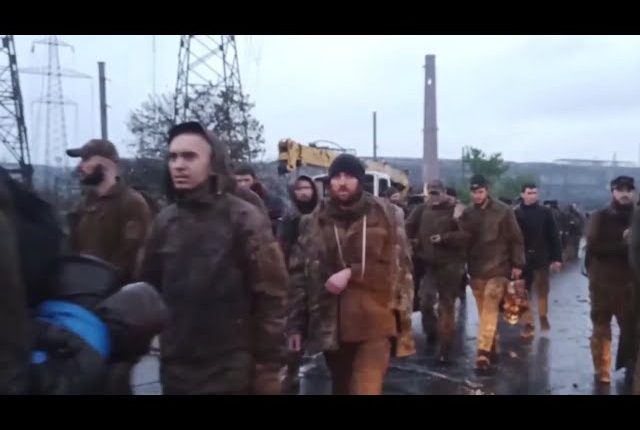 فيديو كوبيانسك: ما مدى صحة مشاهد استسلام الجنود الأوكرانيين للقوات الروسية؟